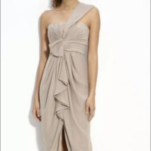 BCBGMAXAZRIA BARBARA ONE SHOULDER SATIN GOWN. - Picture 7 of 7